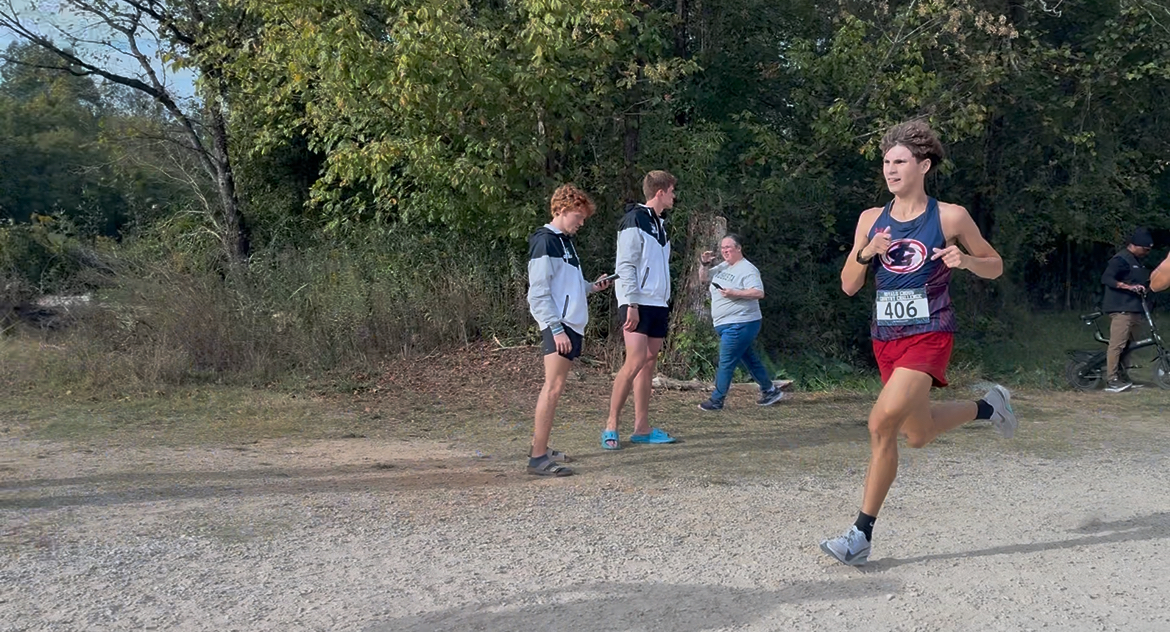 Hurricanes Post Strong Performances at Queens Invitational