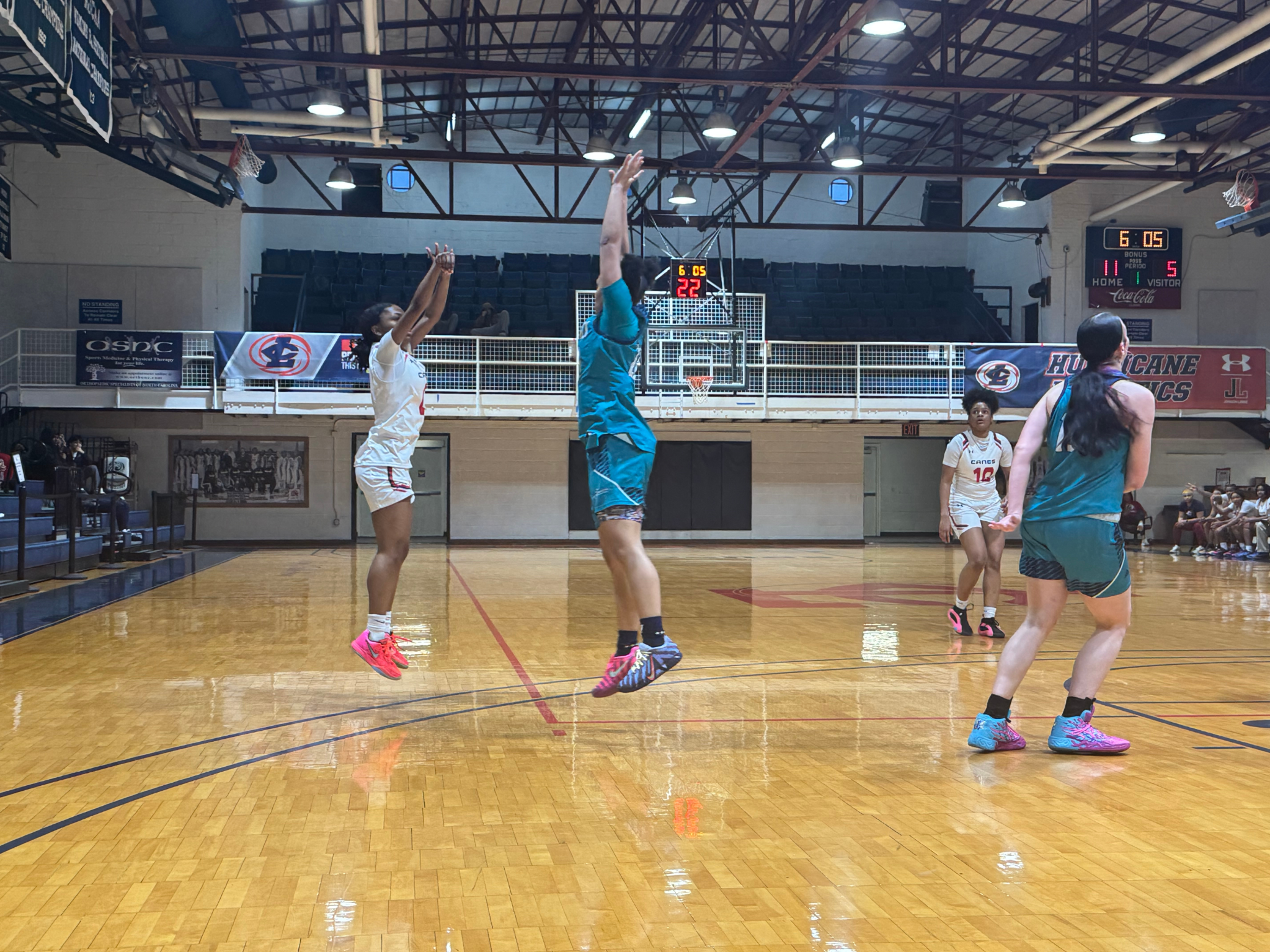 Hurricanes Stay Unbeaten at Home With 87&ndash;58 Win Over Brunswick