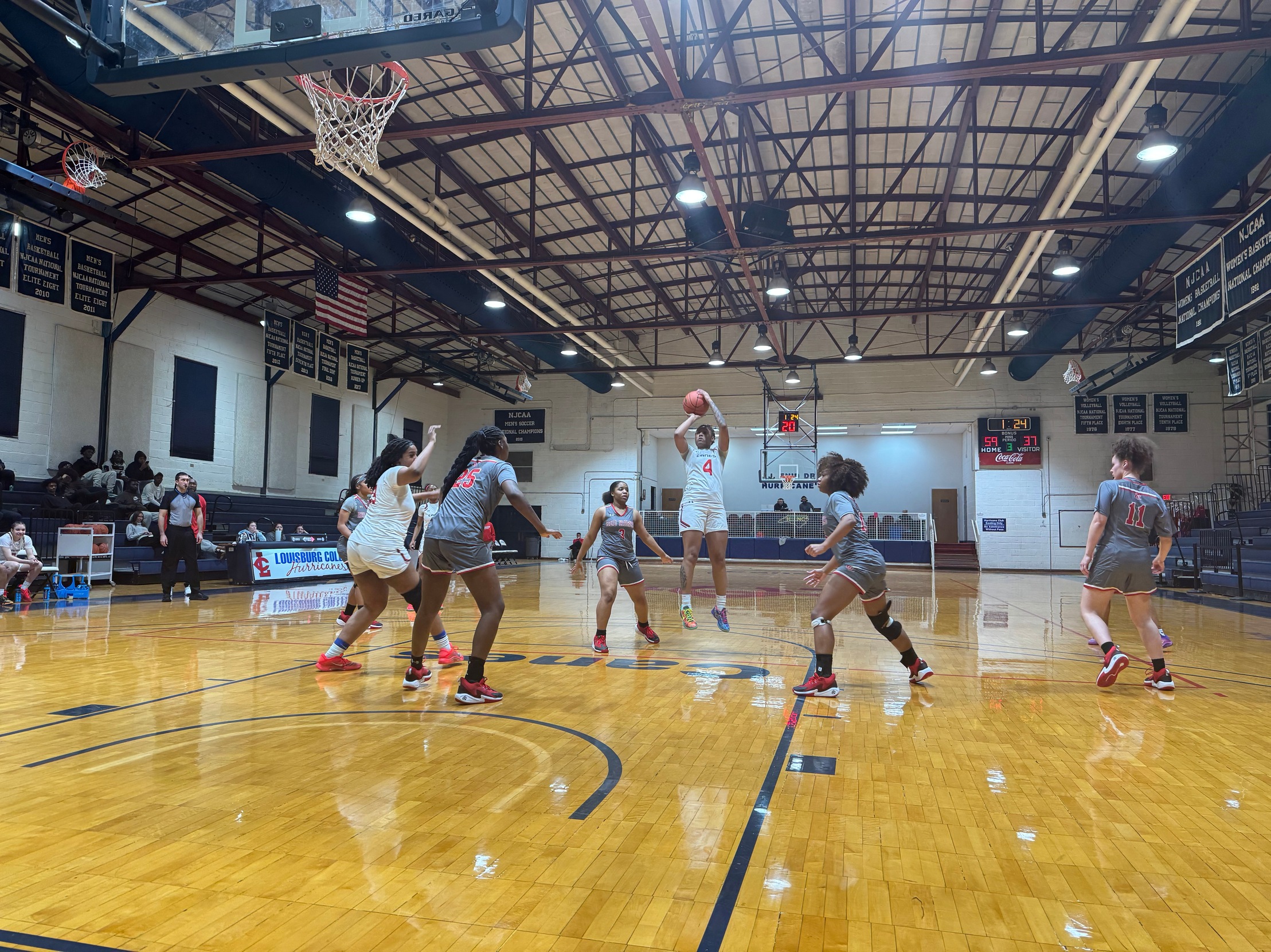 Rowe shooting a jump shot