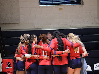 Volleyball goes 0-2 in weekend tri-match